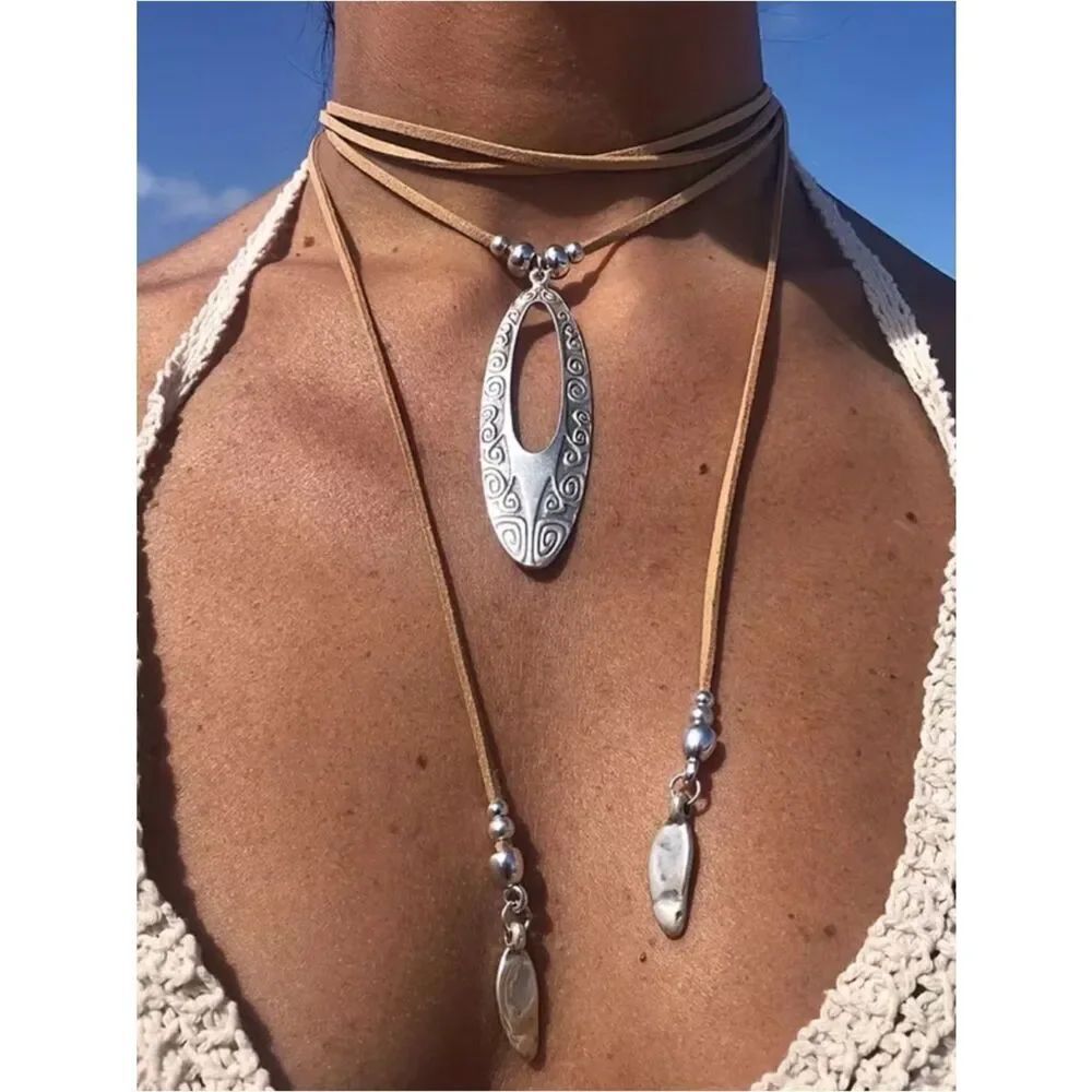 Boho feather necklace  #2657